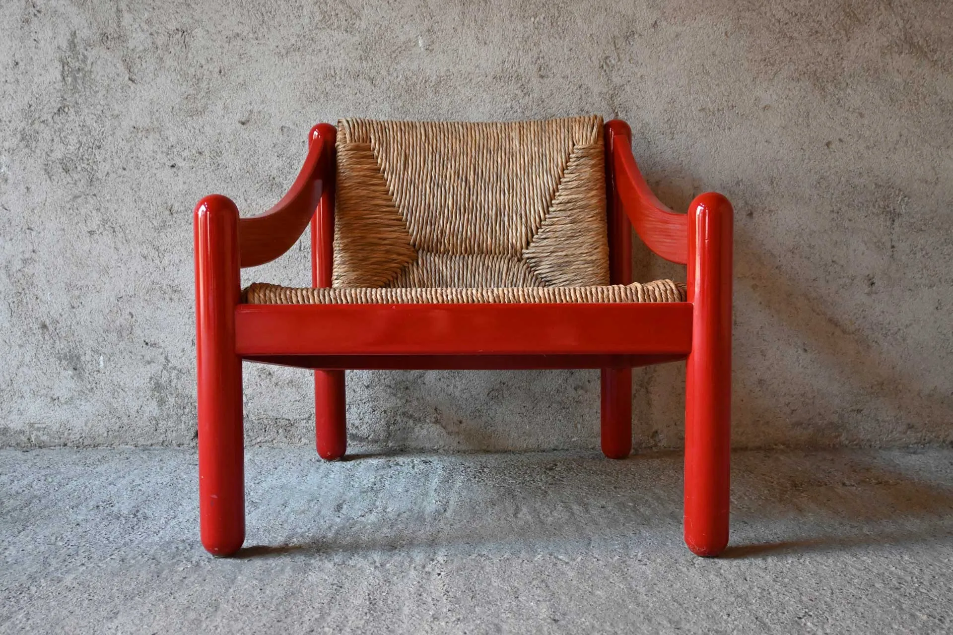 sedia Carimate 1963 prodotta da Cassina su disegno di Vico Magistretti